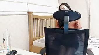 韩国美女主播钟淑完,韩国美女主播的时尚魅力与职业风采